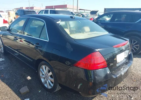 2007 Honda Accord 3.0 Ex z USA, uszkodzony, nr VIN 1HGCM66587A101428